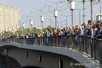 Dresden: Hunderte Schaulustige bei traditioneller Flottenparade - TAG24