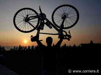 Chase the Sun: Adriatico-Tirreno dall’alba al tramonto, torna «la più romantica sfida in bicicletta» - Corriere della Sera
