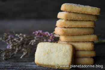 Biscotti senza sforzo al miele, con polvere di noci. WOW - NonSoloRiciclo
