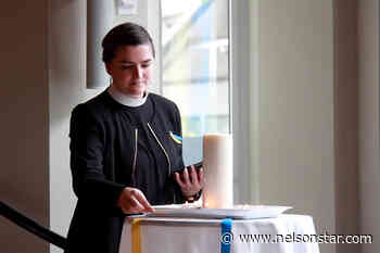 VIDEO: North Vancouver community gathers in solidarity with Ukraine – Nelson Star - Nelson Star