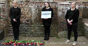 Vigil held in Hull City Centre to remember women killed by men in the UK - Hull Live