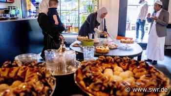 Muslime in Mannheim feiern Zuckerfest mit Familie und Kindern - SWR Aktuell
