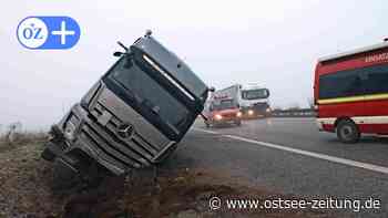 Parchim: A24 nach Lkw-Unfall für Bergungsarbeiten gesperrt - Ostsee Zeitung