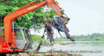 Kerala govt sets unviable target to desilt rivers - Times of India