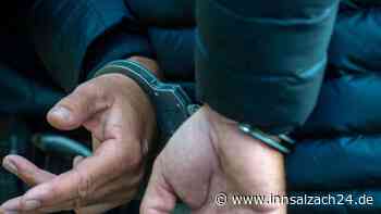 Streit eskaliert völlig: Waldkraiburger (18) schmeißt mit Gully-Deckel um sich