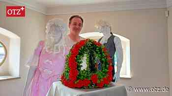 Was eine Dornburger Krone, prächtige Kleider und alte Kameras erzählen