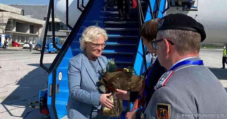 Lambrecht zu Gesprächen in Bosnien – Neuer Einsatz?