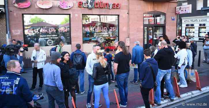 Mannheim:  Leiche zeigt Spuren von stumpfer Gewalt