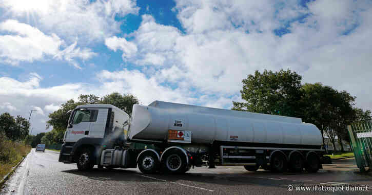 Studio Transport & Environment, ecco come dimezzare l’uso di petrolio russo già nel 2023. C’è anche lo smart working