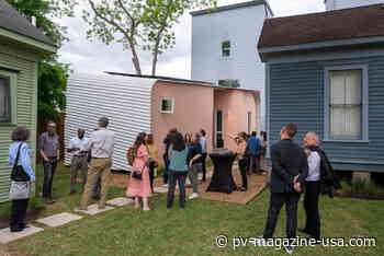 Rice University architecture students design affordable dwelling that will operate as part of a synchronized solar and battery plant - pv magazine USA