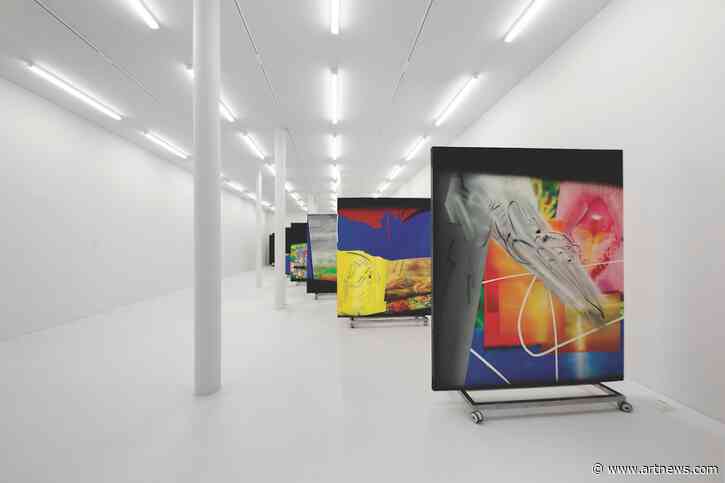 Hoda Kashiha’s Paintings Evoke the Space of the Screen