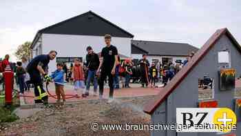 Vordorfer Feuerwehr öffnet die Türen des neuen Gerätehauses