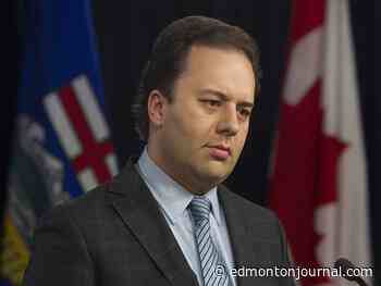 Former justice minister Jonathan Denis asks Court of Appeal to overturn contempt conviction