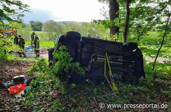 FW Konstanz: Verkehrsunfall Person im Fahrzeug eingeklemmt