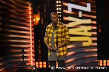 Dave Chappelle tackled during Hollywood Bowl comedy show - Kitimat Northern Sentinel