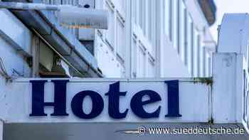 Gastgewerbe - Rostock - Hotels und Gaststätten: 2022 schon 20 Prozent im Minus - Wirtschaft - Süddeutsche Zeitung - SZ.de