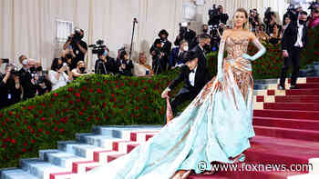 Metropolitan Museum of Art raises $17.4 million from Met Gala