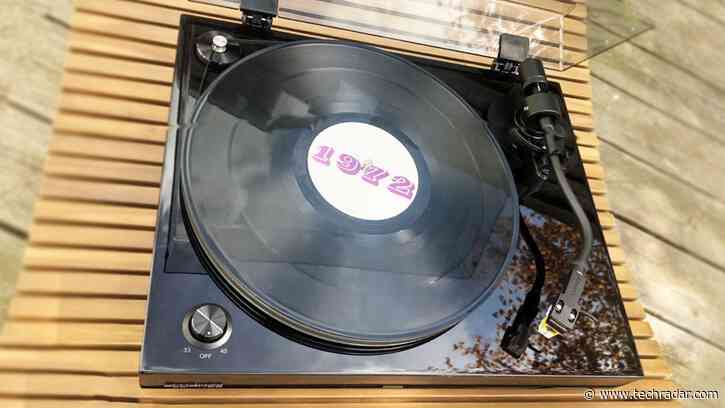 Fluance RT85N