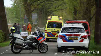 Busje botst tegen boom in Nieuw-Dordrecht - RTV Drenthe