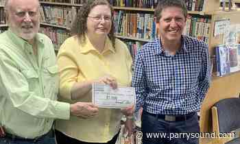 Association makes grand gesture for McKellar library's 40th anniversary - parrysound.com