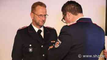 Feuerwehr Schenefeld-Siezbüttel: Ehrenkreuz in Silber für Klaus Glombek für langjährige Verdienste | shz.de - shz.de