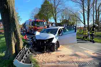 Schwerer Unfall auf der Unterlipper Straße in Waltrop: Autofahrer verletzt - Dattelner Morgenpost
