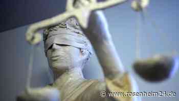 Handel mit Vogelpräparaten: Hat die Angeklagte das Washingtoner Artenschutzabkommen verletzt?