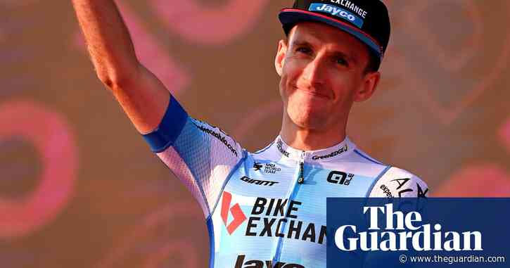 Giro d’Italia 2022: Simon Yates preaches patience in bid for pink jersey