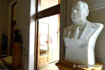 Schaarbeek belooft (intern) debat over buste Roger Nols - BRUZZ