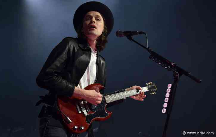 Watch James Bay play new songs ‘One Life’ and ‘Everybody Needs Someone’ in London