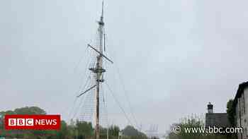 Former HMS Ganges Royal Navy training mast restoration begins - BBC