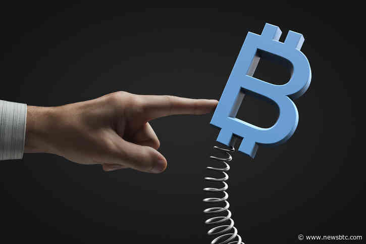 One Coin, Two Trades: Why Bitcoin Futures And Spot Signals Don’t Match Up