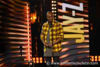 Dave Chappelle tackled during Hollywood Bowl comedy show - Kimberley Bulletin