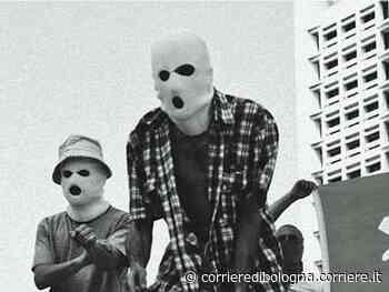 P38-La Gang, la band inneggia alle Br. Il figlio di Marco Biagi: «Schifoso che qualcuno li inviti e li difenda» - Corriere della Sera