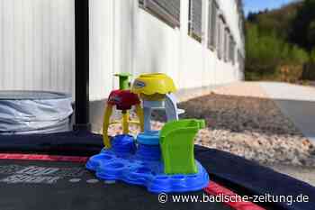 Abgeordnete informieren sich in Kanderner Flüchtlingsunterkunft - Kandern - Badische Zeitung