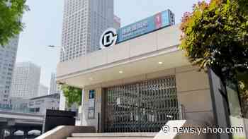 Beijing restricts public transport as COVID spreads - Yahoo News