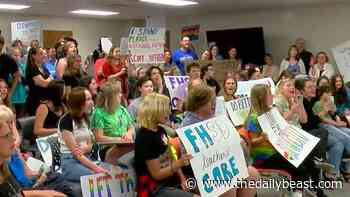 Ohio Parents Protest All-White Forest Hills School Board Canceling Diversity Day at Turpin High School - The Daily Beast