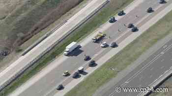 Portion of Highway 404 in Markham closed after man struck by vehicle - CP24 Toronto's Breaking News