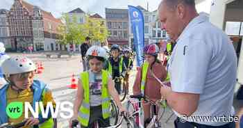 Fietsers krijgen vanaf vandaag in 13 straten in het centrum van Oudenaarde voorrang - VRT NWS