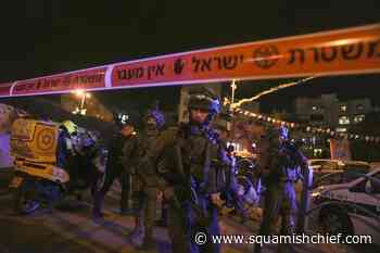 3 Israelis killed in stabbing attack near Tel Aviv - Squamish Chief