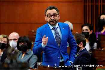 Alghabra says logistical challenges delaying charter flights for Ukrainian refugees - Squamish Chief