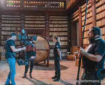 “Criminali si diventa” finalmente nelle sale: tutte le bellezze di Fermo nella commedia poliziesca (Trailer) - Cronache Fermane