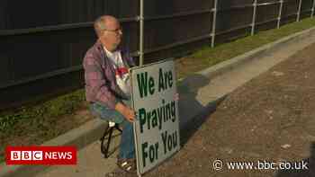 Anger outside Mississippi's last abortion clinic