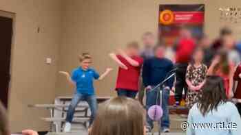 Grundschüler tanzt seine eigenen Moves - und begeistert im Internet Millionen - RTL Online