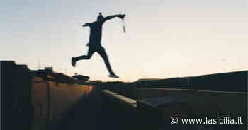 Enna, salti e inseguimenti sui tetti: caccia a un misterioso gruppo di ragazzi - La Sicilia