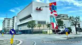 Bibioteca Brindisi, polemiche sul murale dipinto sulla facciata di Nespega - quotidianodipuglia.it