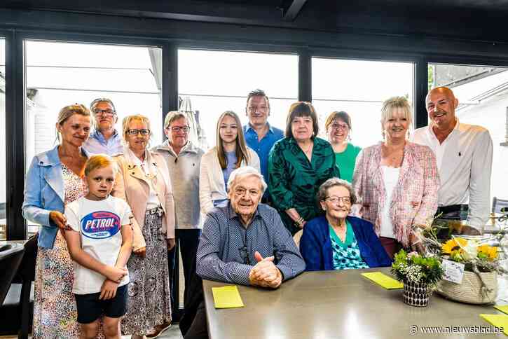 Marcus en Yvette vieren 65ste huwelijksverjaardag met etentje op restaurant