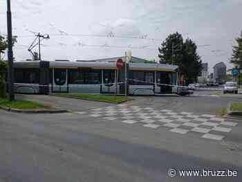 Aanrijding tussen tram en motorrijder in Evere - BRUZZ