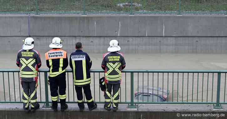Feuerwehrmann rettet Autofahrerin nach Starkregen das Leben