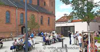 Einweihung des Vorplatzes der Kirche St. Martin, Bexbach - Saarbrücker Zeitung